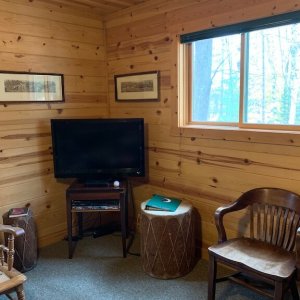 HD Flatscreen TV with DirecTV and DVD player