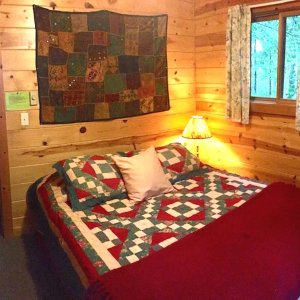 Bedroom 1: Queen-sized bed